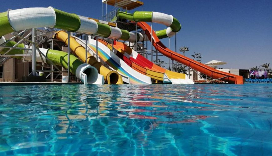 Kid-Friendly Excursions in Hurghada with families enjoying a Red Sea boat trip