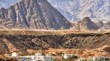 استمتع بأفضل مغامرات في مصر من رحلات الصحراء إلى البحر الأحمر