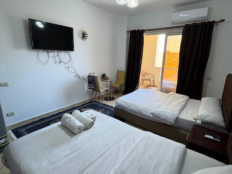 Studio with sea view at Florenza Khamsin Hurghada, fully furnished, suitable for a comfortable stay in Hurghada.