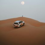 رحلات سفاري في الصحراء المصرية – استكشاف الكثبان الرملية والمناظر الطبيعية الخلابة