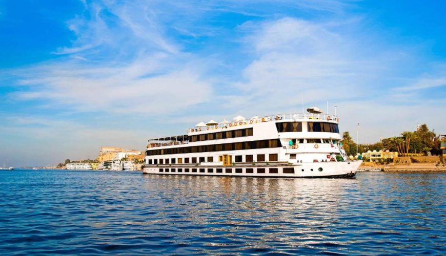 Nile Cruise Packages sailing between Luxor and Aswan on the Nile River