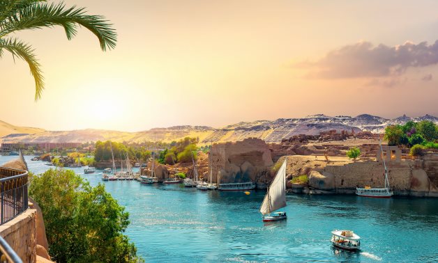 Winter Getaways in Egypt featuring Aswan, Luxor, and Siwa under sunny skies