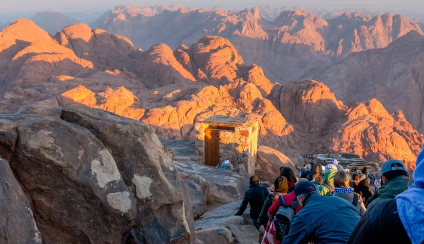 Hiking in Sinai Mountains – Scenic Trails and Adventure in Egypt