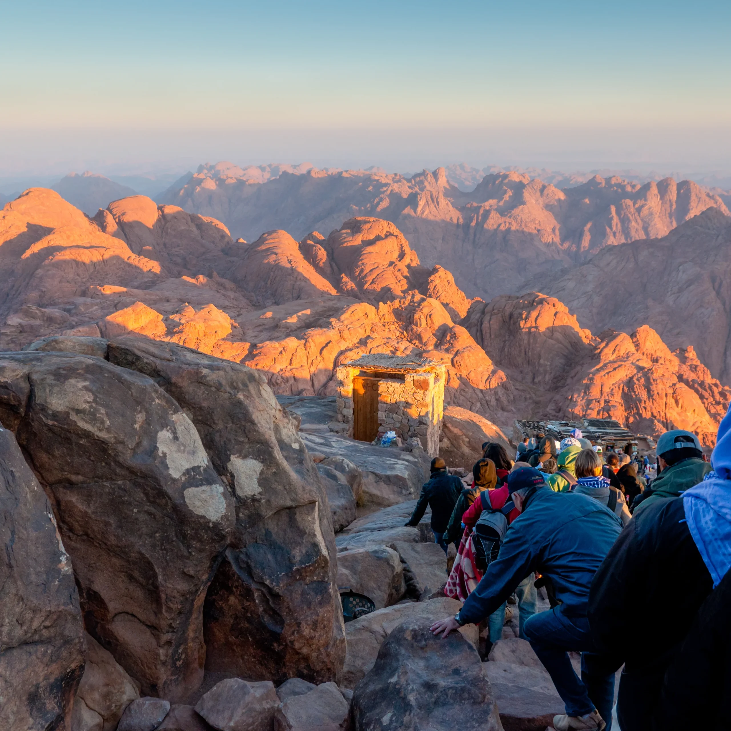 Hiking in Sinai Mountains – Scenic Trails and Adventure in Egypt