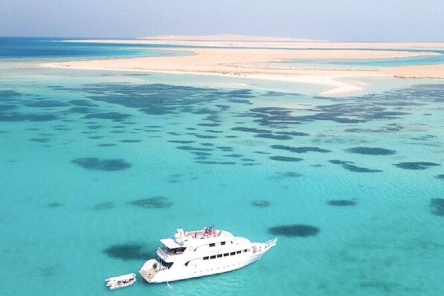 Individual Boat Hurghada private Red Sea yacht trip to Maldives and White Island