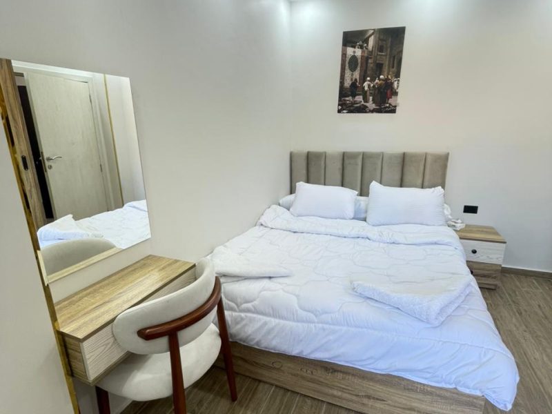 Vero King One-Bedroom with Balcony & Mosque and Sea View