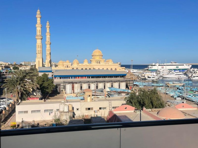 One-bedroom apartment with mosque and sea view at Vero Residence Hurghada