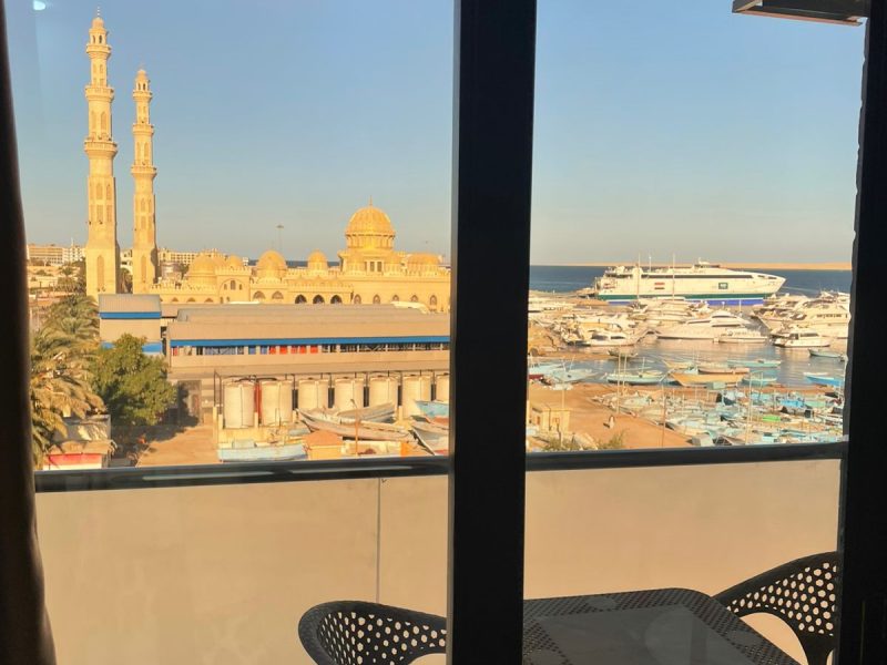 One-bedroom apartment with mosque and sea view at Vero Residence Hurghada