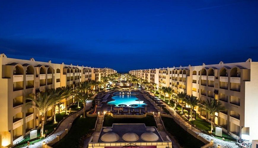 Best all-inclusive resorts in Hurghada with luxury beachfront pools and Red Sea views