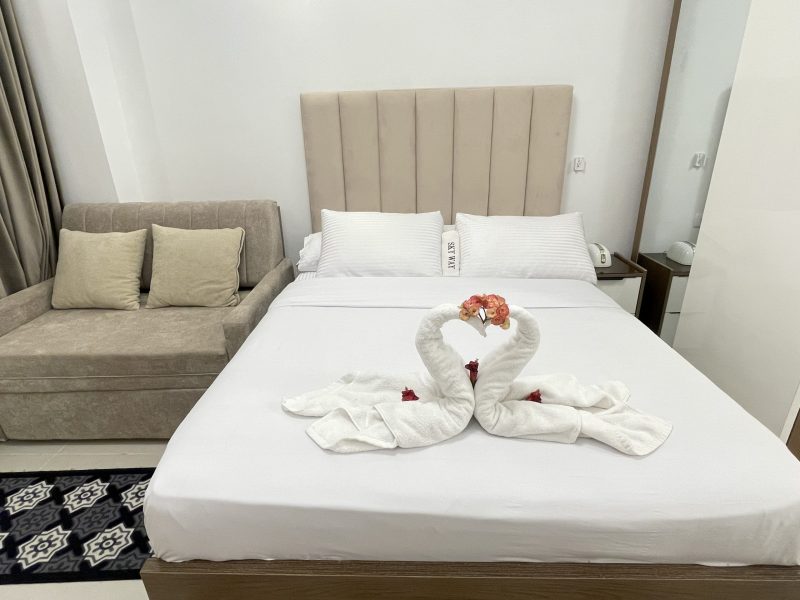 Florenza King Studio with Sofa Bed & Pool View – 2nd Floor