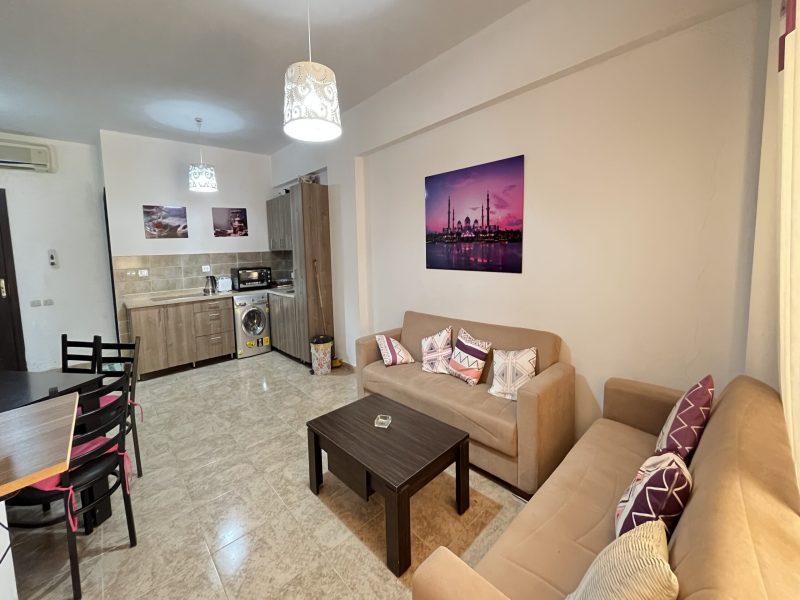 Florenza One-Bedroom with King & Single Beds – Pool View