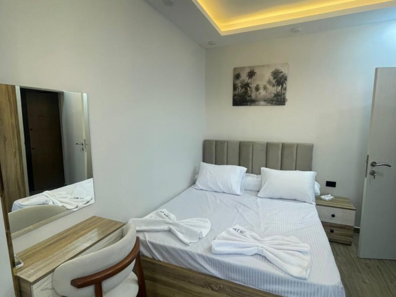 Vero King One-Bedroom with Balcony & Mosque and Sea View – 2nd Floor