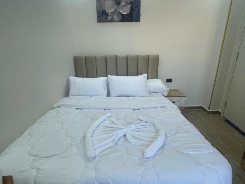 Vero King One-Bedroom with Balcony & Mosque and Sea View – 3rd Floor