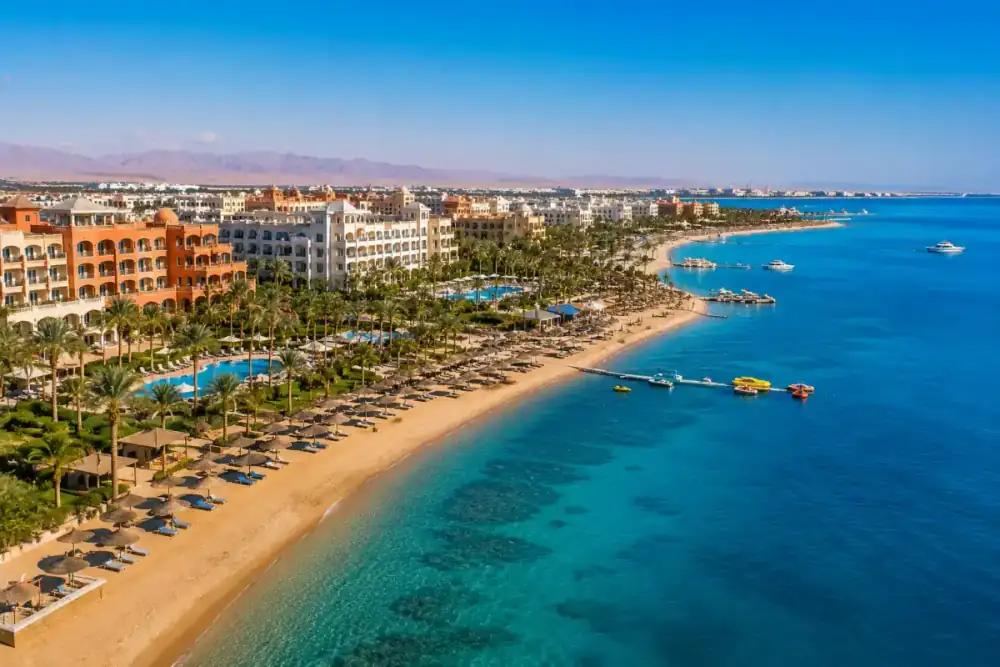 Hurghada travel tips for first-time visitors enjoying the Red Sea coast