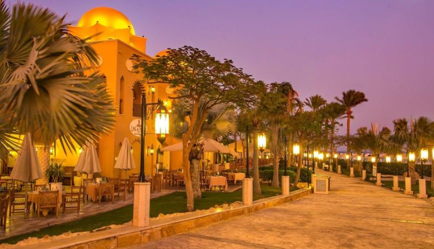 Best walking spots in Hurghada along the Red Sea waterfront