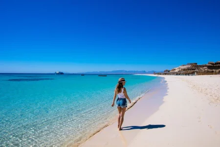 A Relaxing Day on Mahmya Island: Snorkeling, Lunch, and Sea Views