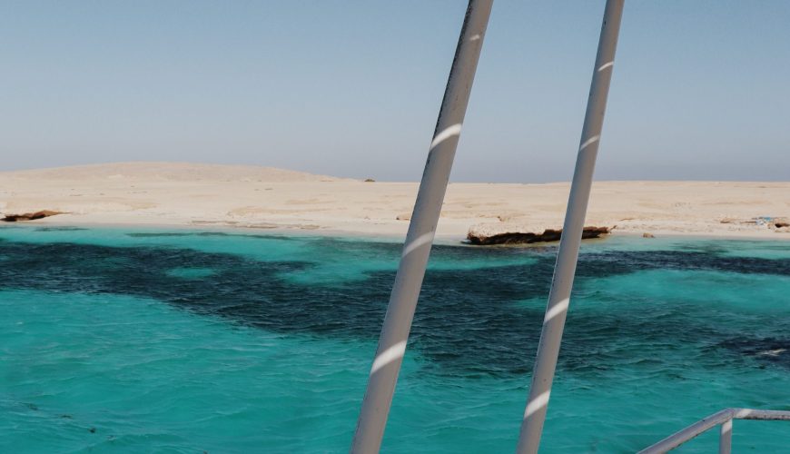 جزر الجفتون بالغردقة بشواطئها الرملية ومياه البحر الأحمر الفيروزية